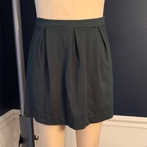 Deep hunter green pleated mini skirt